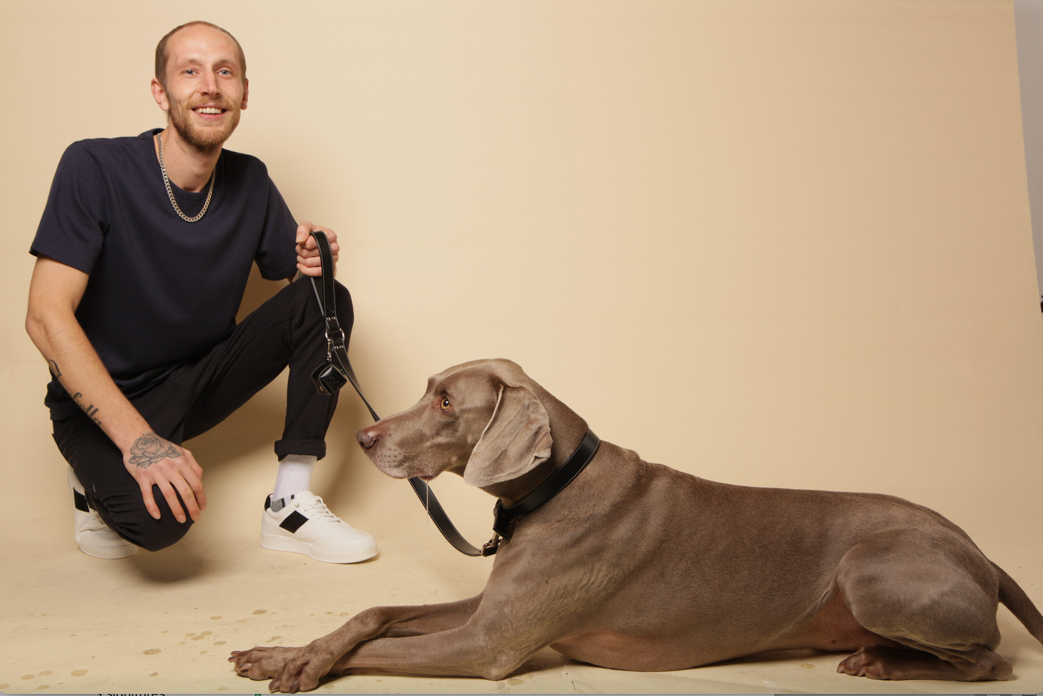 Hundhalsband i veganskt äppelläder – klassisk svart